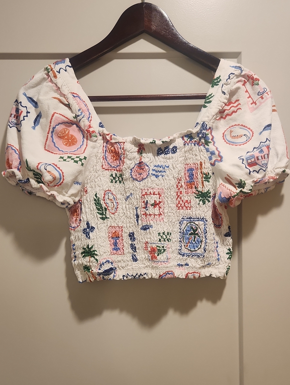 Monteau Los Angeles Smocked Crop Top M Travel Postcard Print Puff Sleeve